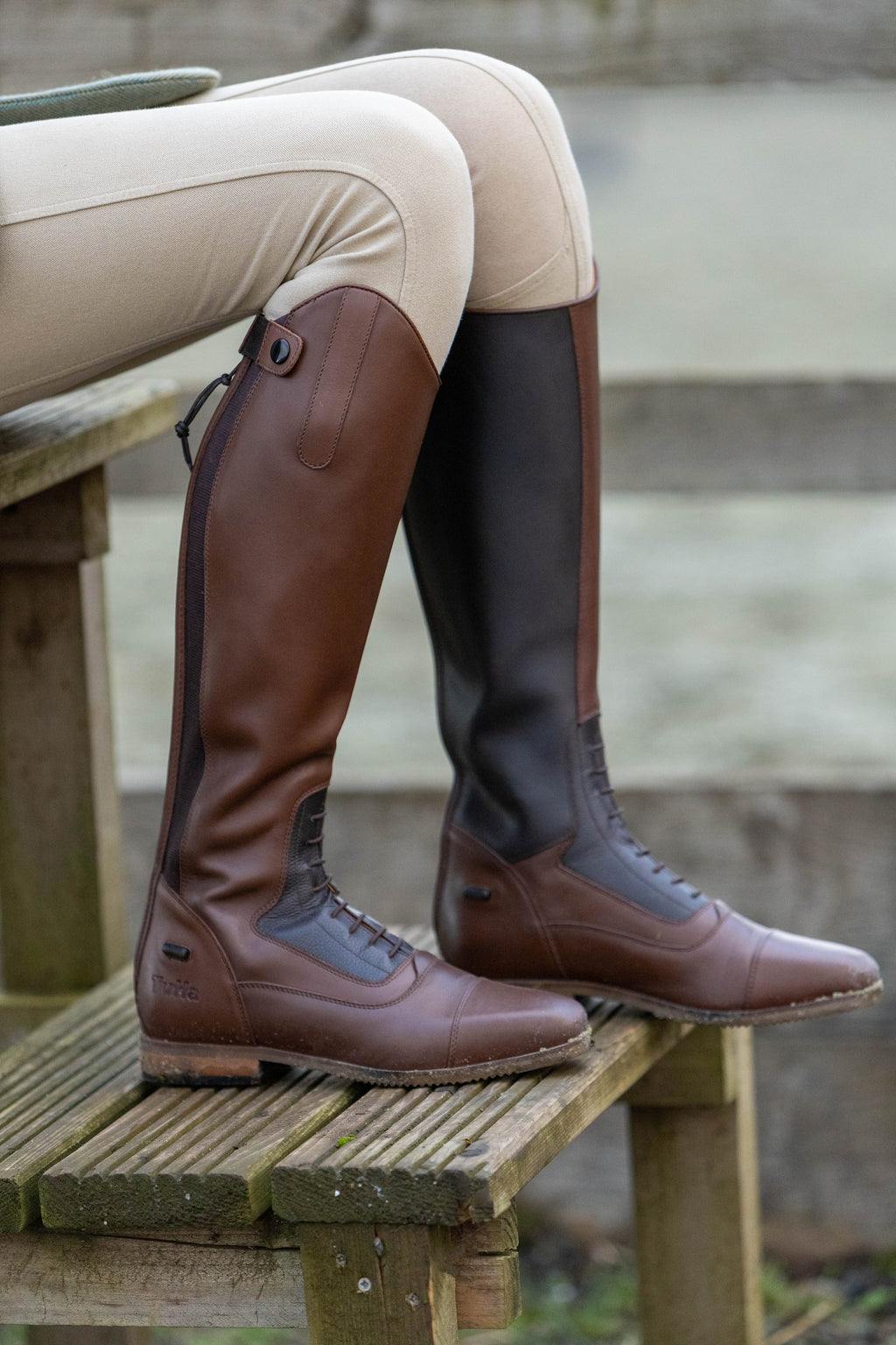 Thurlow Field Boots